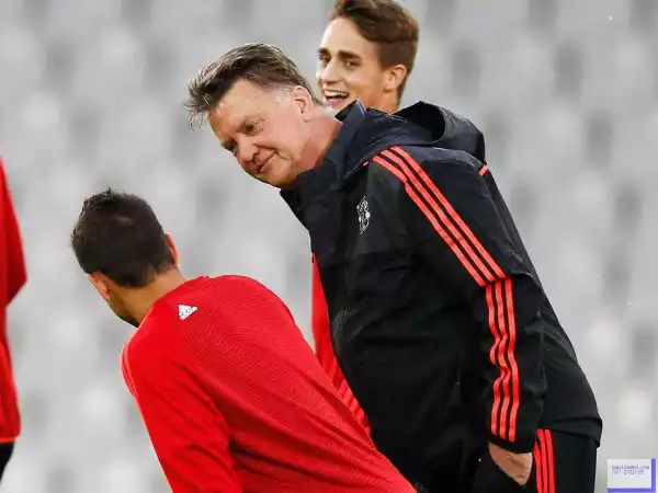 Javier Hernandez reveals conversation with Louis van Gaal prompted Manchester United exit